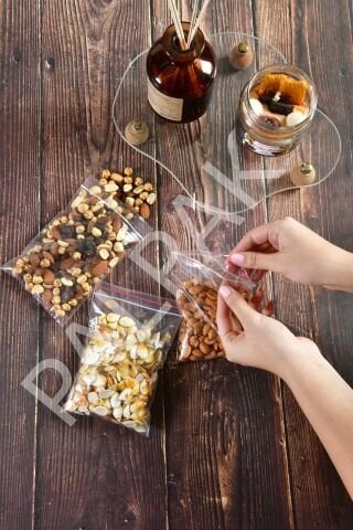 KİLİTLİ NAYLON TORBA 6X7 BİR KUTU 2000 ADET